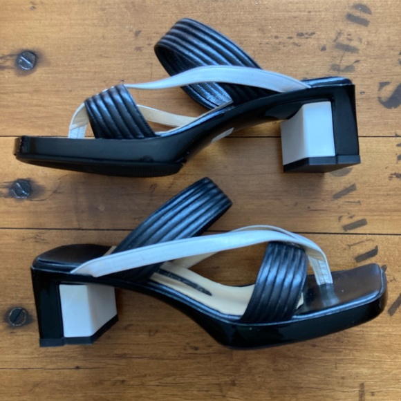 Byblos Shoes - Byblos black and white sandal